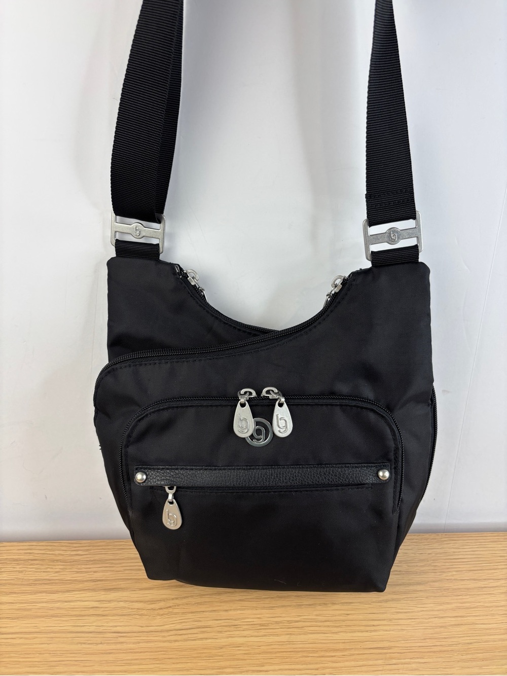 Black Baggallini Charlotte Crossbody Bag LIKE NEW!